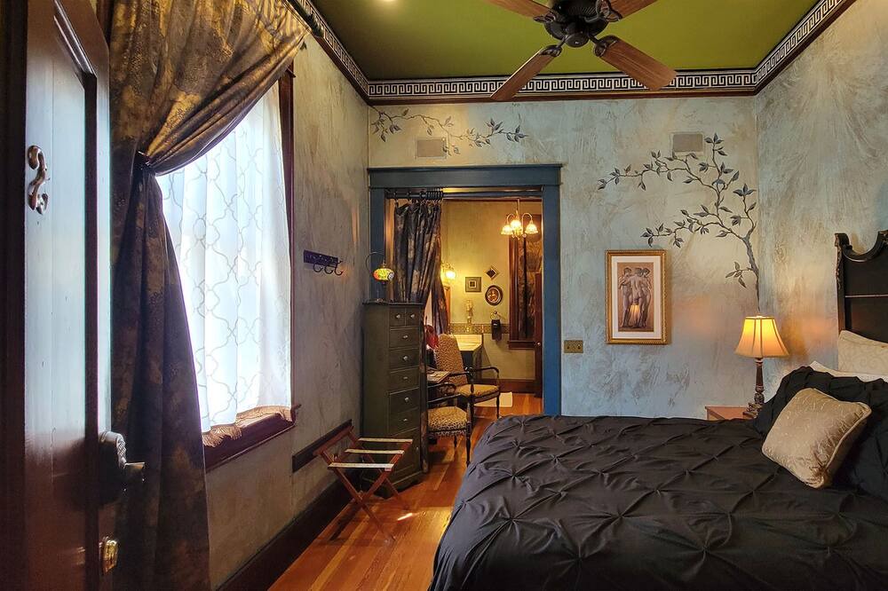 Photo of Bedroom in Historic Railroad District