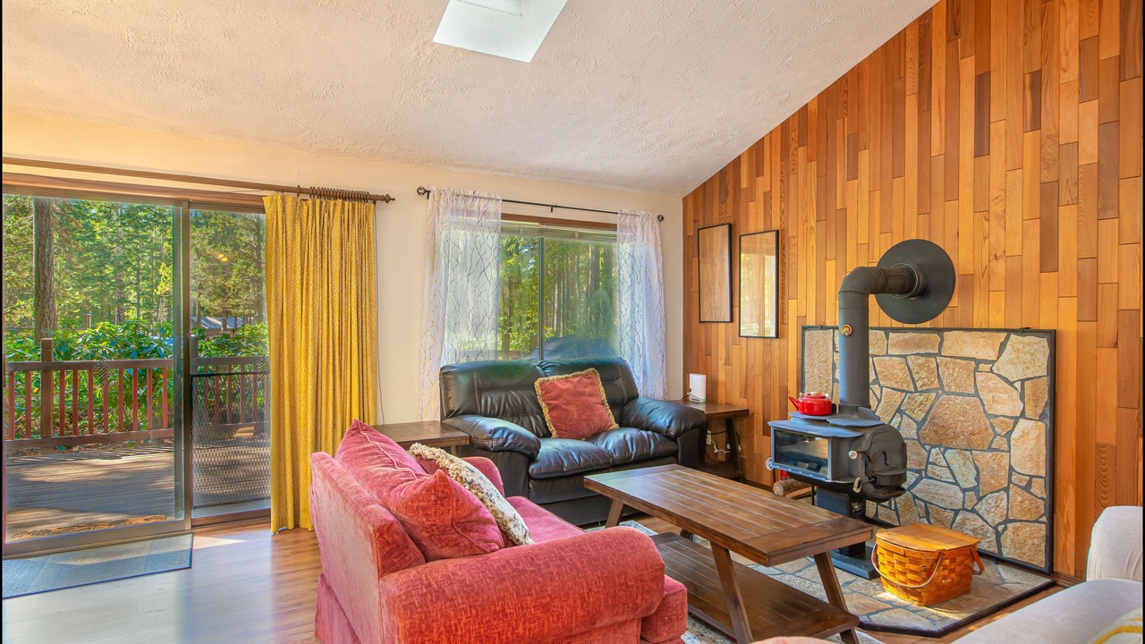 Photo of Livingroom in Hoodsport