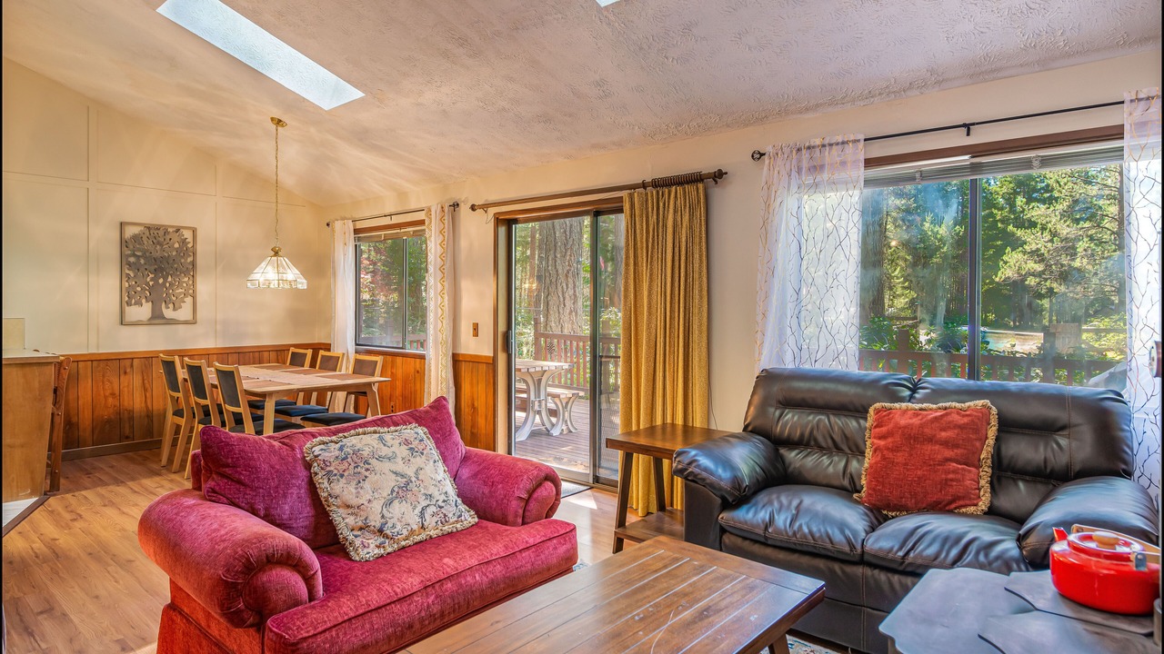 Photo of Livingroom in Hoodsport
