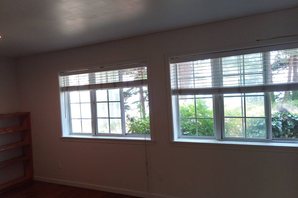 Photo of Bedroom in Point Roberts