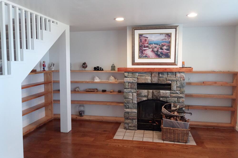 Photo of Bedroom in Point Roberts