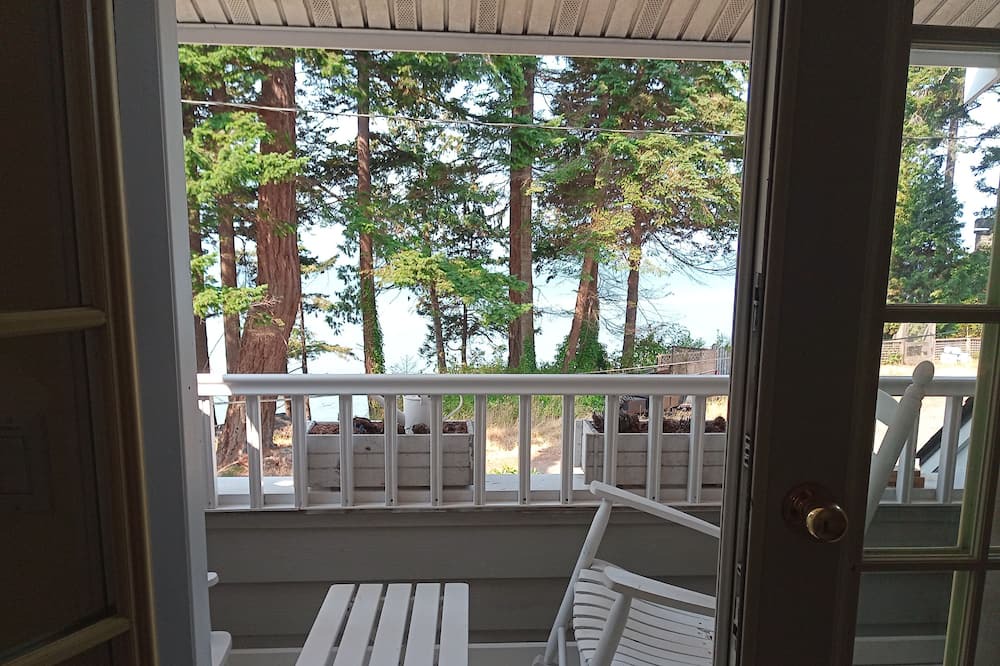 Photo of Patio Balcony in Point Roberts