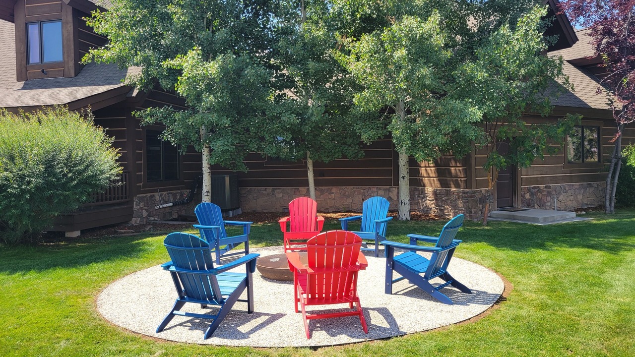 Photo of Outdoor in Leigh Creek Estates