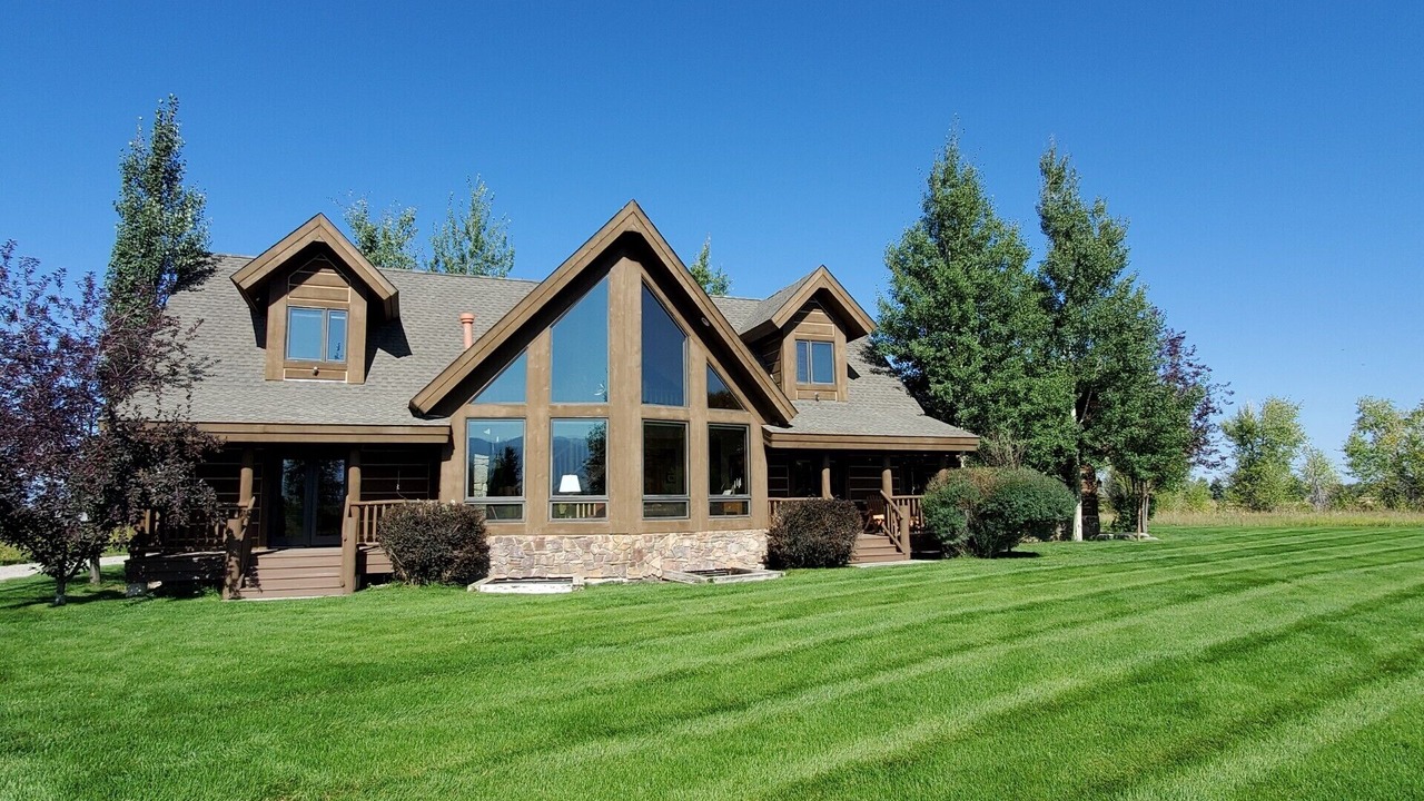 Photo of Outdoor in Leigh Creek Estates