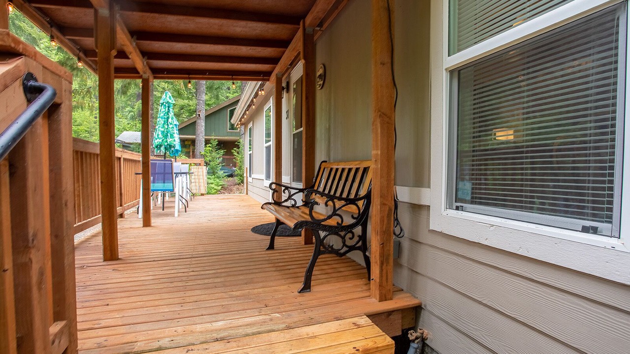 Photo of Patio Balcony in Hoodsport