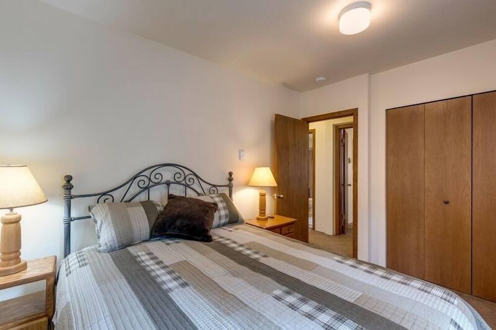 Photo of Bedroom in Whatcom County