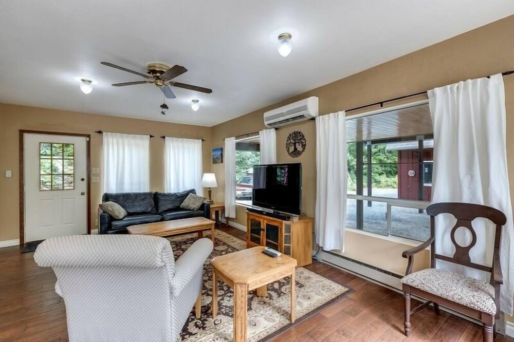 Photo of Bedroom in Whatcom County