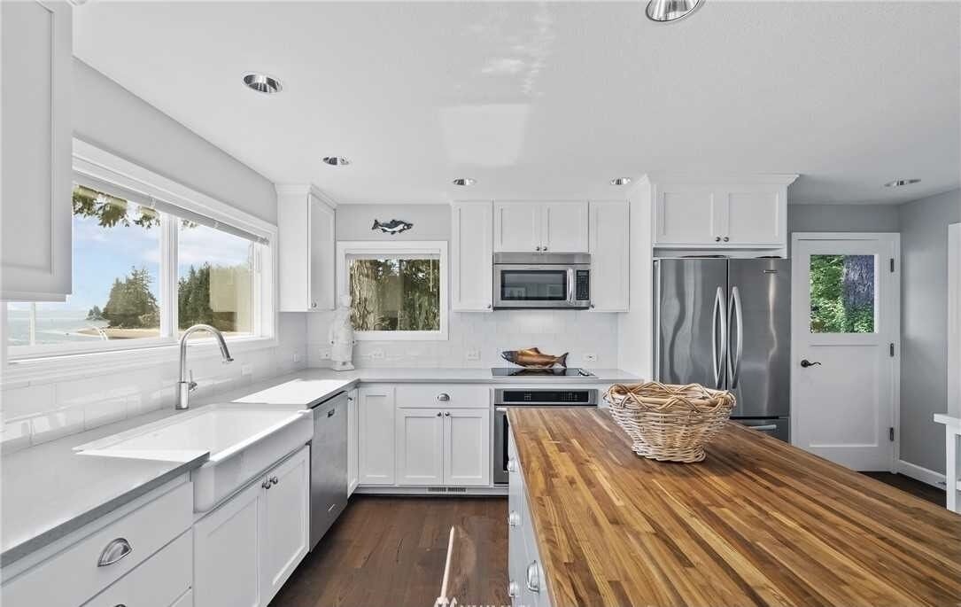 Photo of Kitchen in Allyn-Grapeview