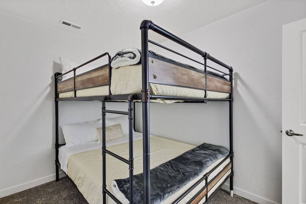 Photo of Bedroom in Nampa