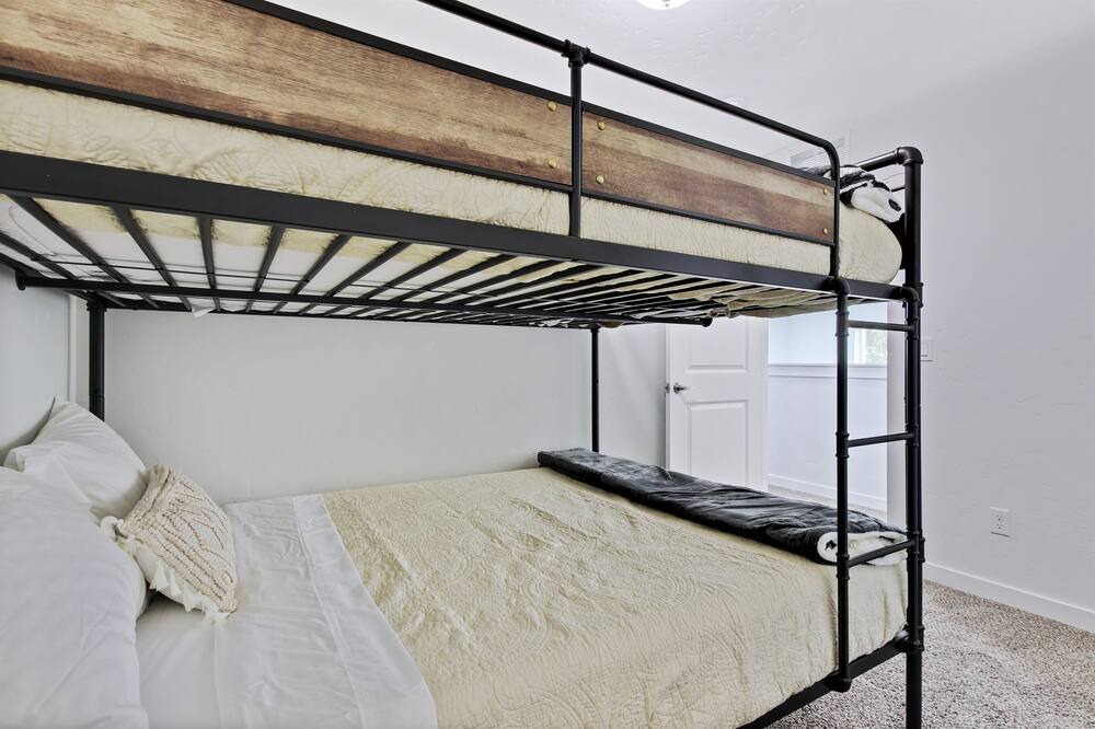Photo of Bedroom in Nampa