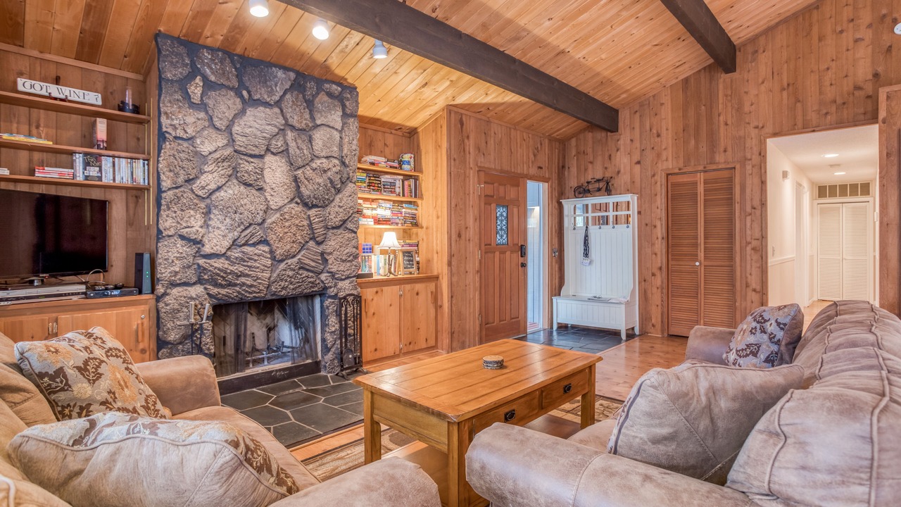 Photo of Livingroom in Sunriver