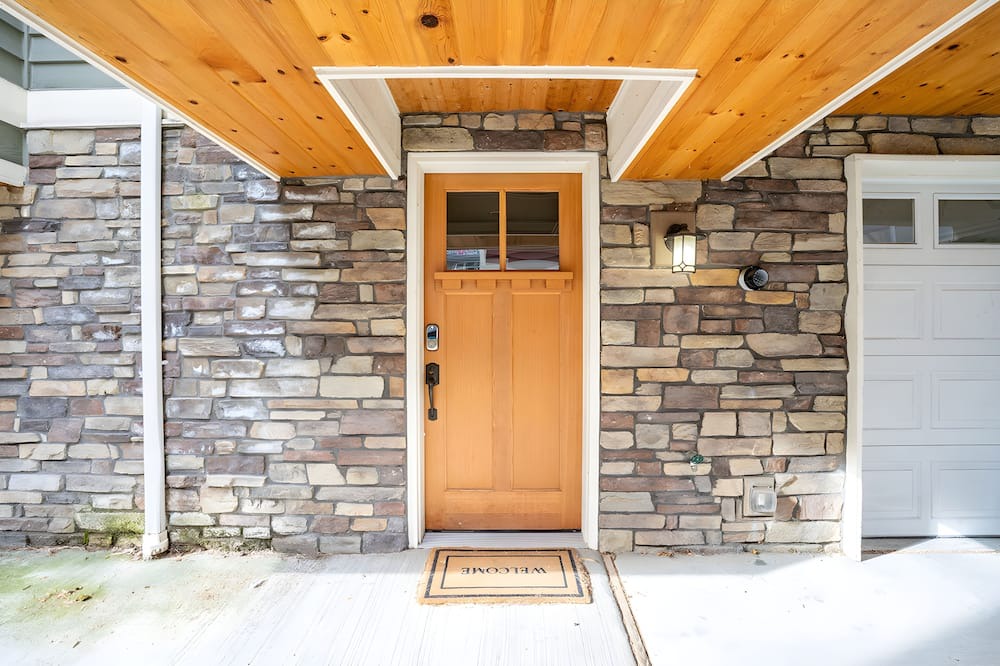 Photo of Outdoor in Eastlake