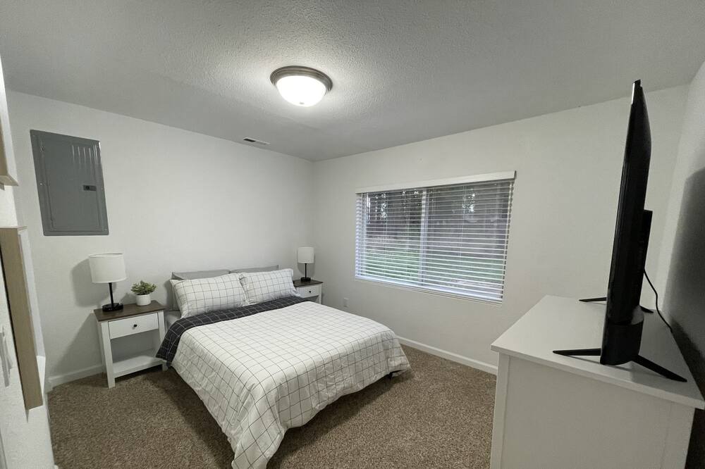 Photo of Bedroom in Albany