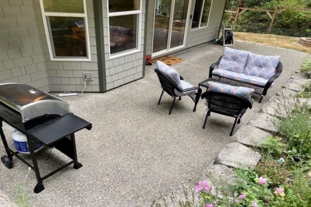 Photo of Patio Balcony in Anderson Island
