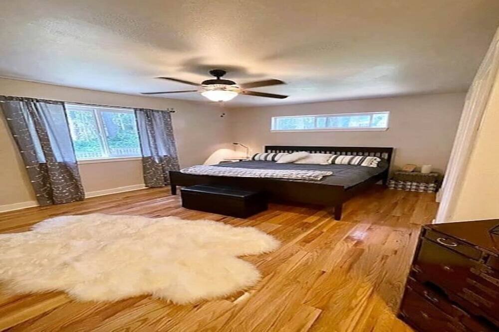 Photo of Bedroom in Anderson Island