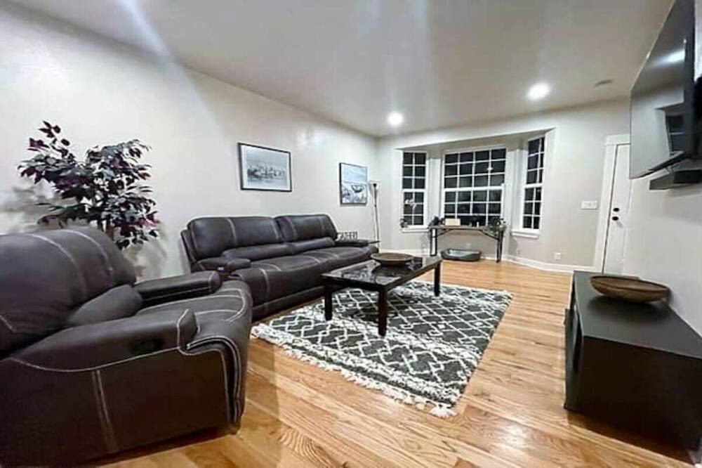 Photo of Livingroom in Anderson Island