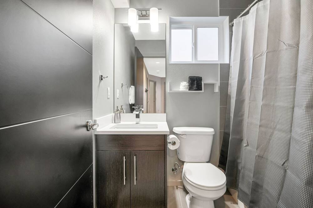 Photo of Bathroom in Mid-Beacon Hill