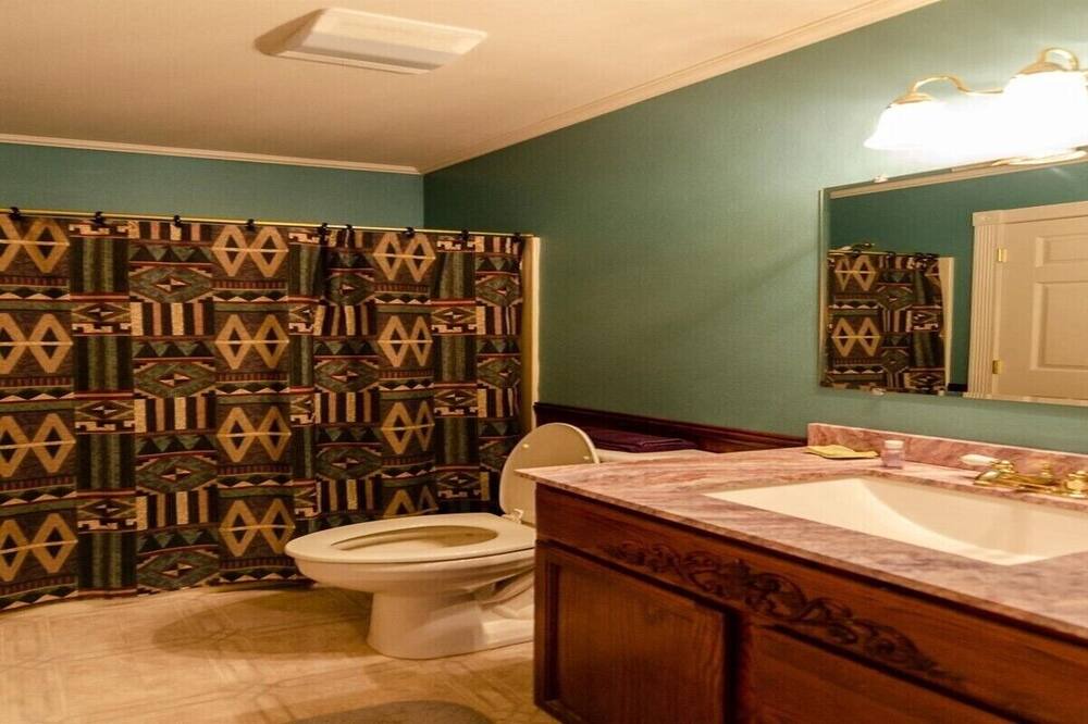 Photo of Bathroom in Kettle Falls