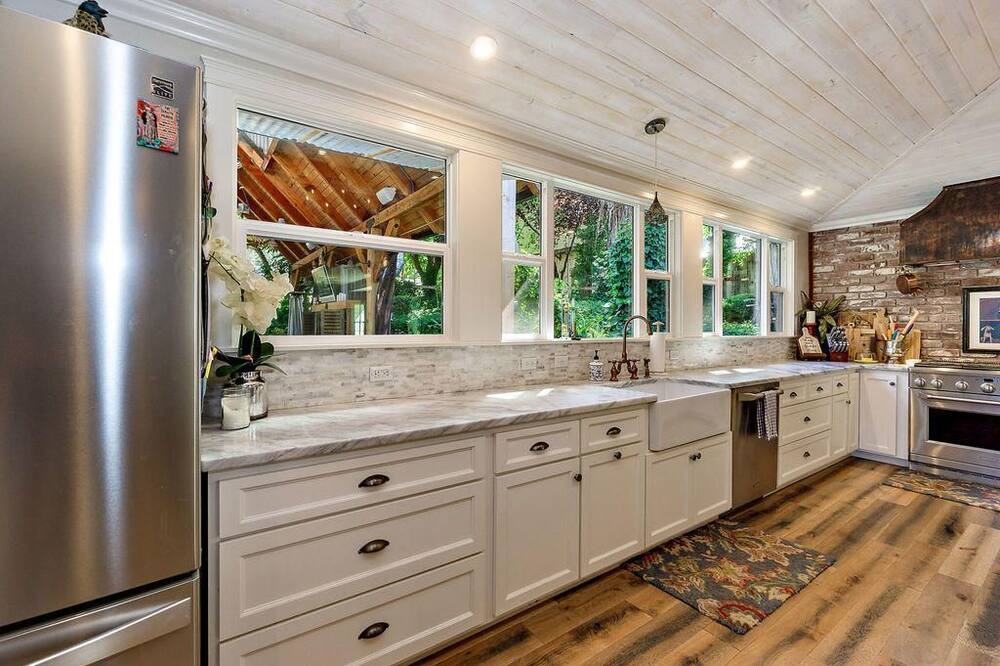 Photo of Kitchen in Central Point