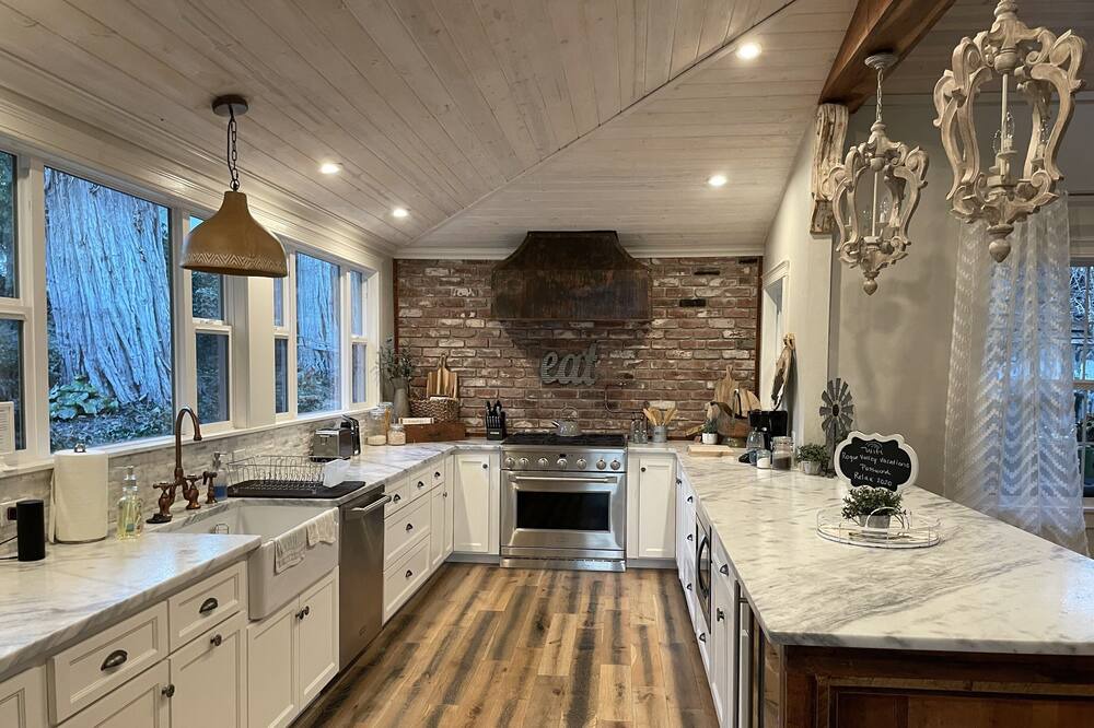 Photo of Kitchen in Central Point