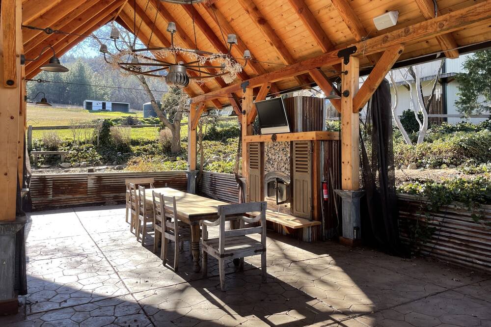 Photo of Outdoor in Central Point
