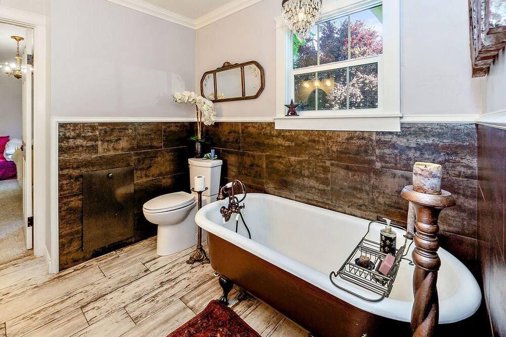 Photo of Bathroom in Central Point