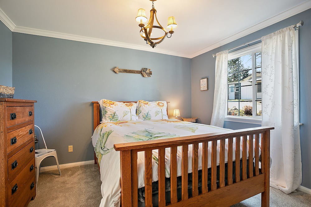 Photo of Bedroom in Central Point