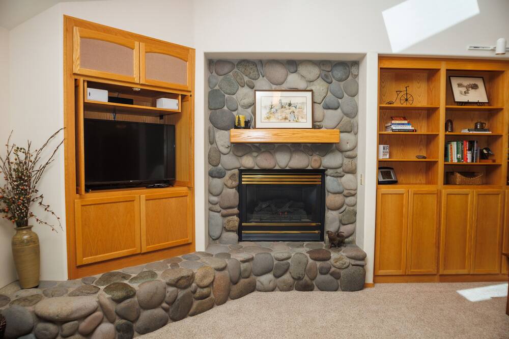 Photo of Livingroom in Sunriver