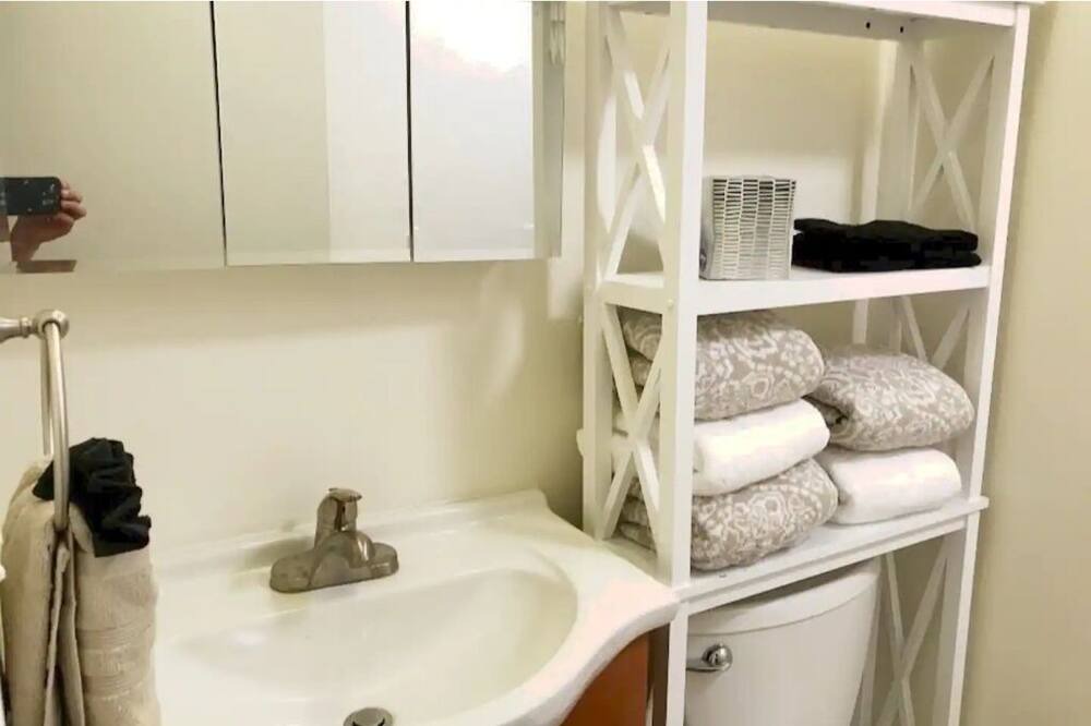 Photo of Bathroom in Manson