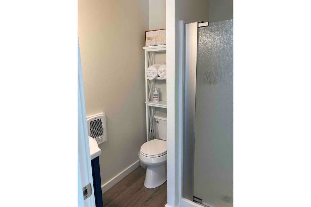 Photo of Bathroom in Manson