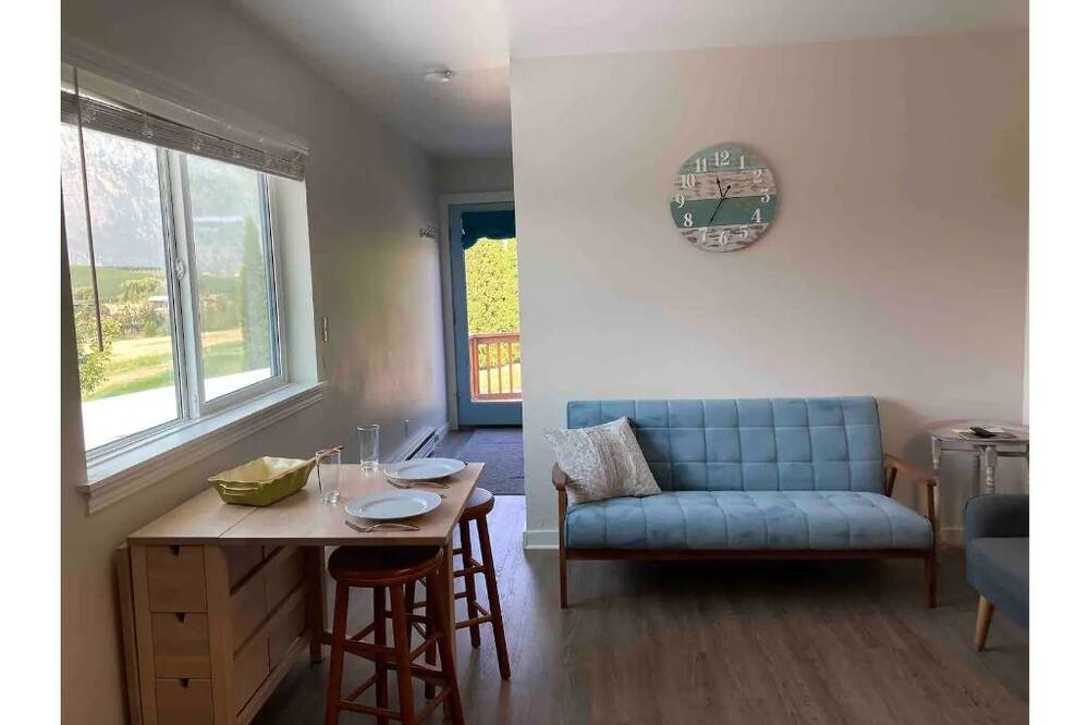 Photo of Livingroom in Manson