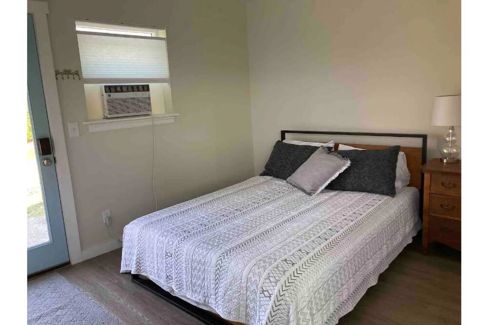 Photo of Bedroom in Manson