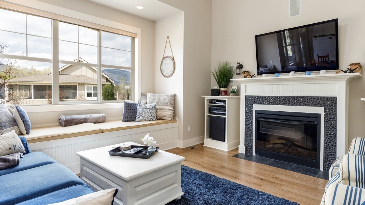 Photo of Livingroom in Oroville