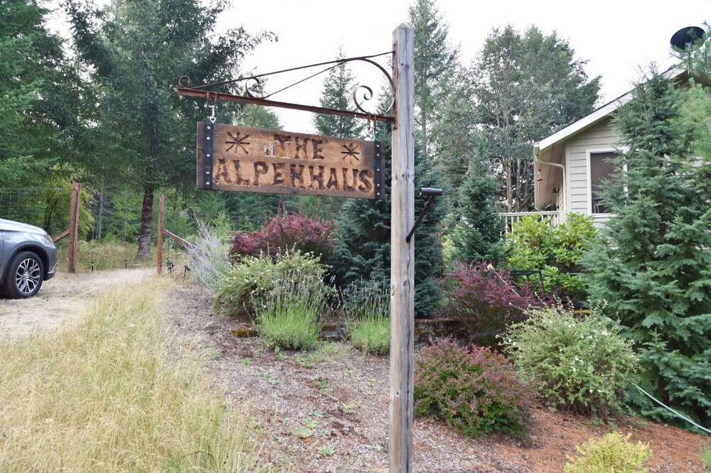 Photo of Outdoor in Packwood