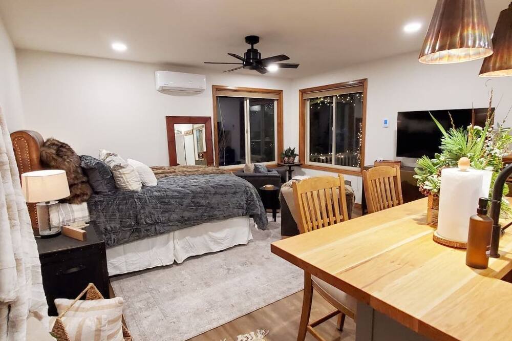Photo of Bedroom in Packwood