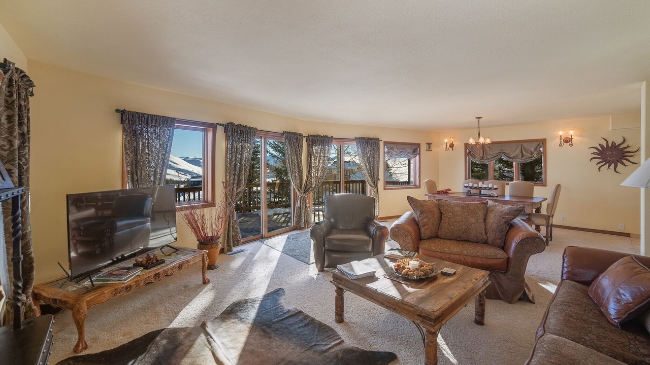 Photo of Livingroom in Hailey