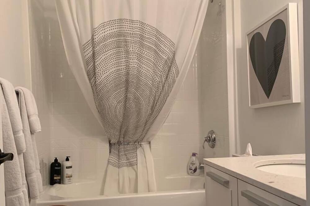 Photo of Bathroom in Oroville