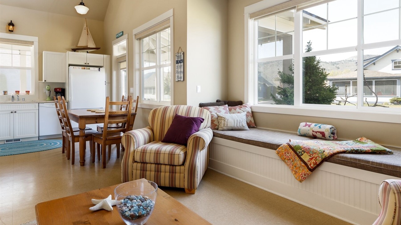 Photo of Livingroom in Oroville