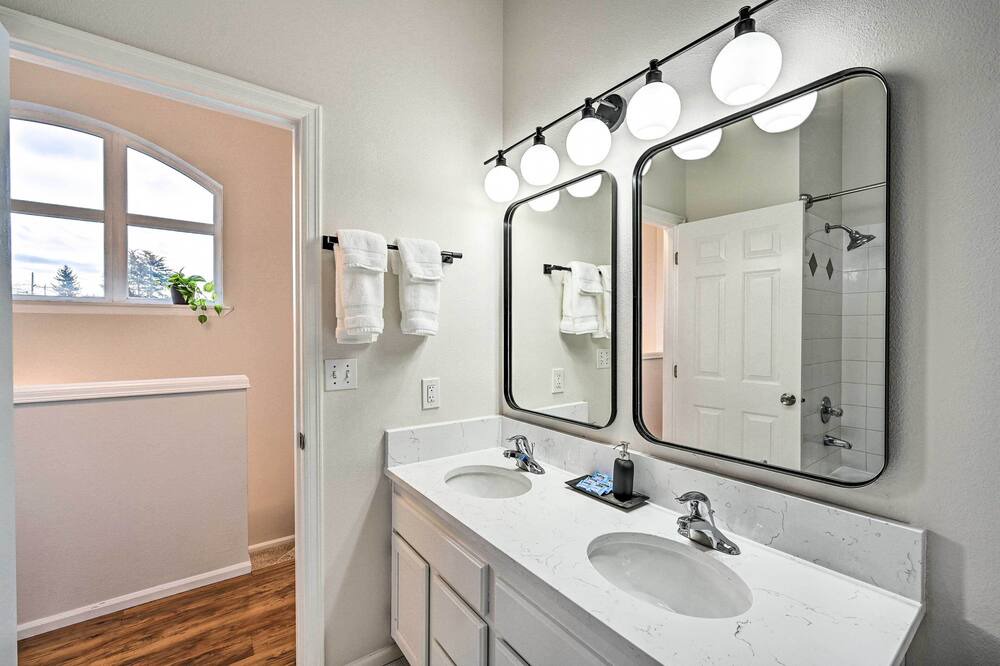 Photo of Bathroom in Sunset Hill
