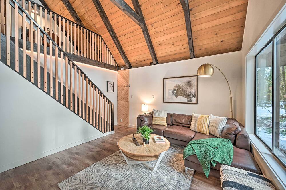 Photo of Livingroom in Skykomish
