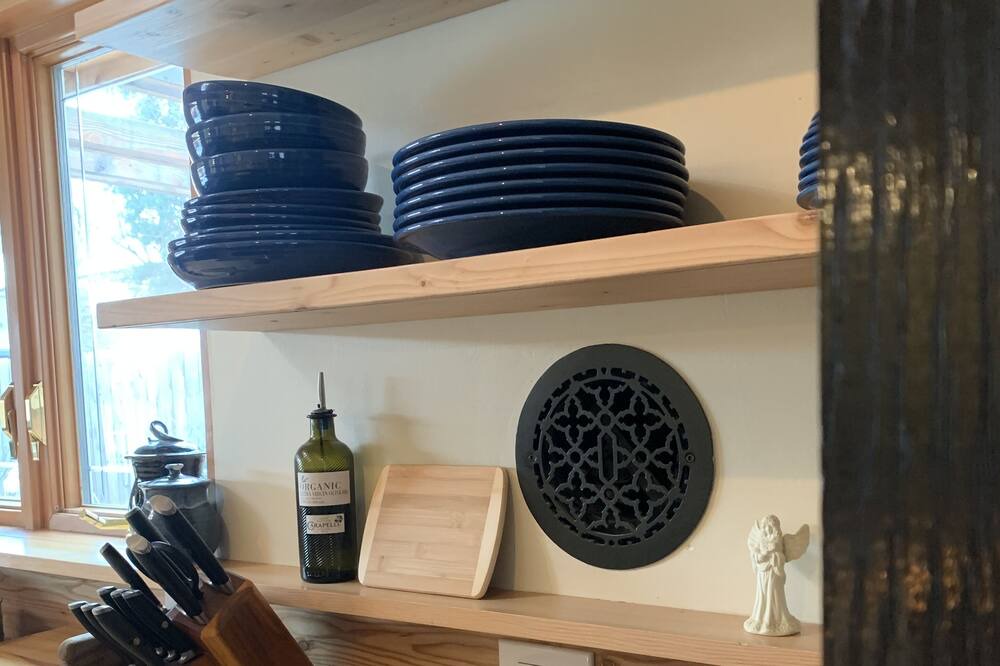 Photo of Kitchen in Depot Bench