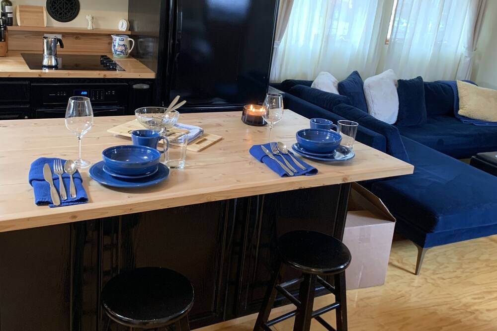 Photo of Kitchen in Depot Bench
