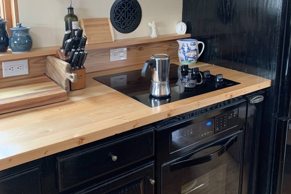 Photo of Kitchen in Depot Bench