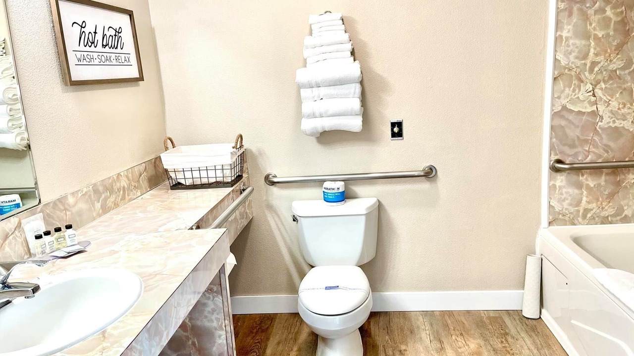 Photo of Bathroom in Grayland