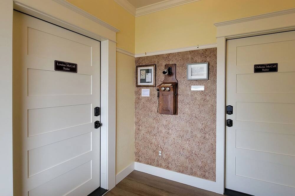 Photo of Bedroom in Siskiyou-Hargadine Historic District