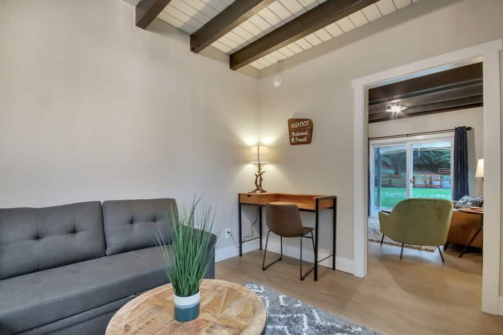 Photo of Livingroom in Buckley