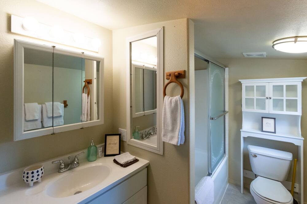 Photo of Bathroom in Sagle