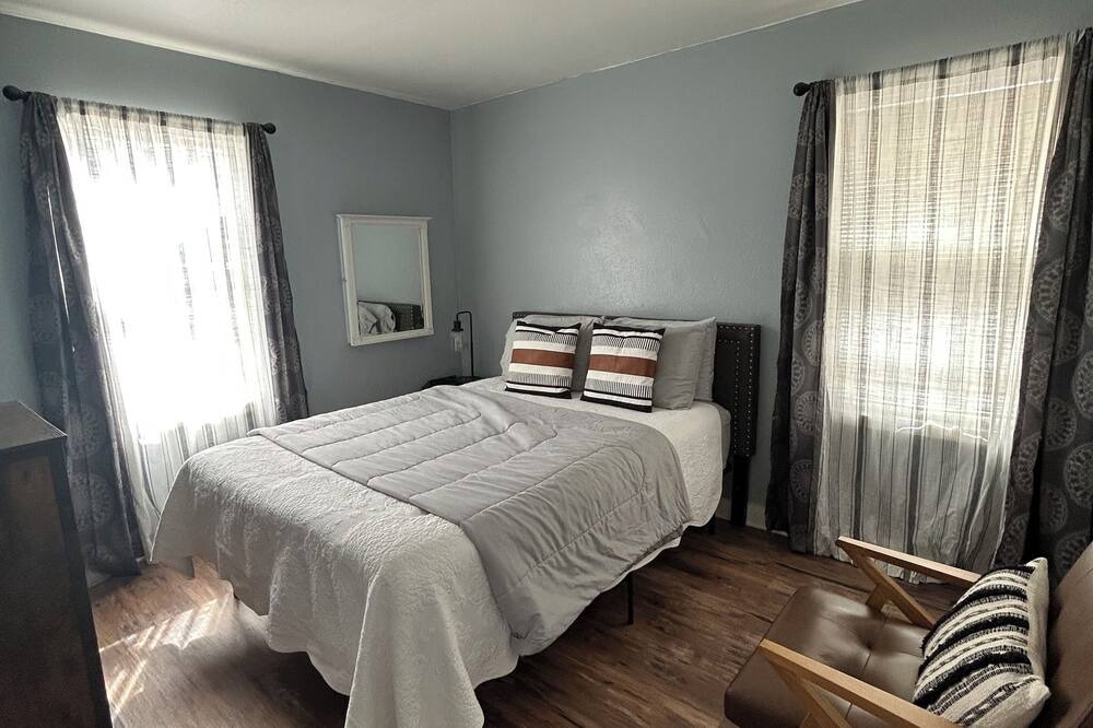 Photo of Bedroom in Kellogg