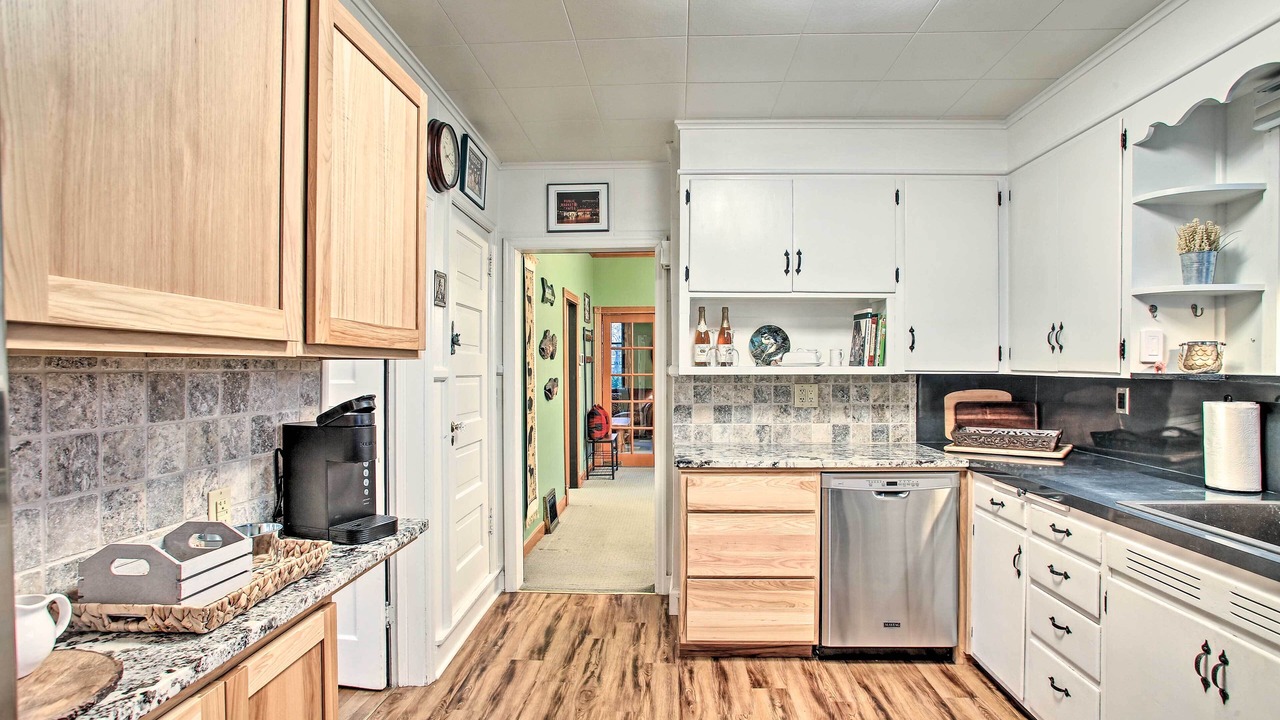 Photo of Kitchen in Garden District