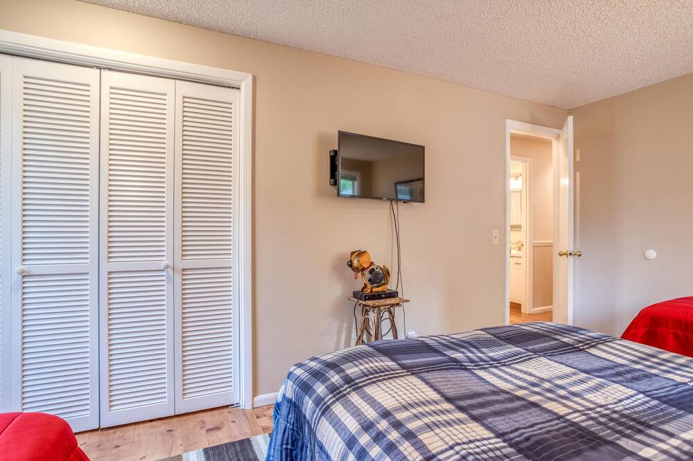 Photo of Bedroom in Sunriver
